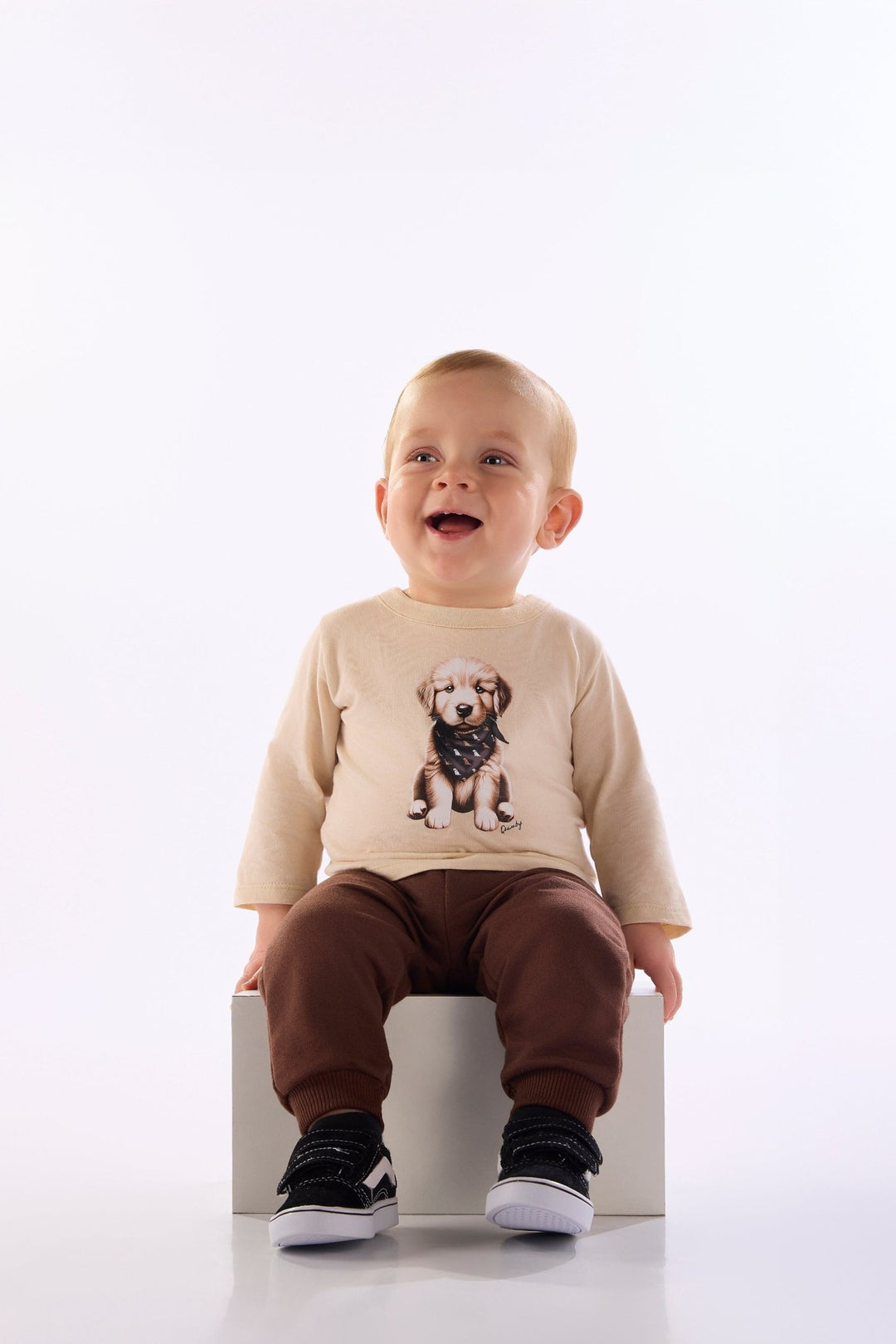 Quimby Beige & Navy T-Shirt & Pants Set