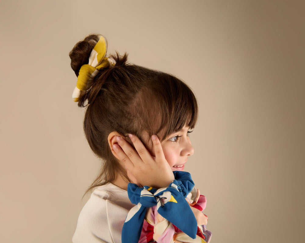 Três e Já Scrunchie - Cheetah and Flowers - Nalua