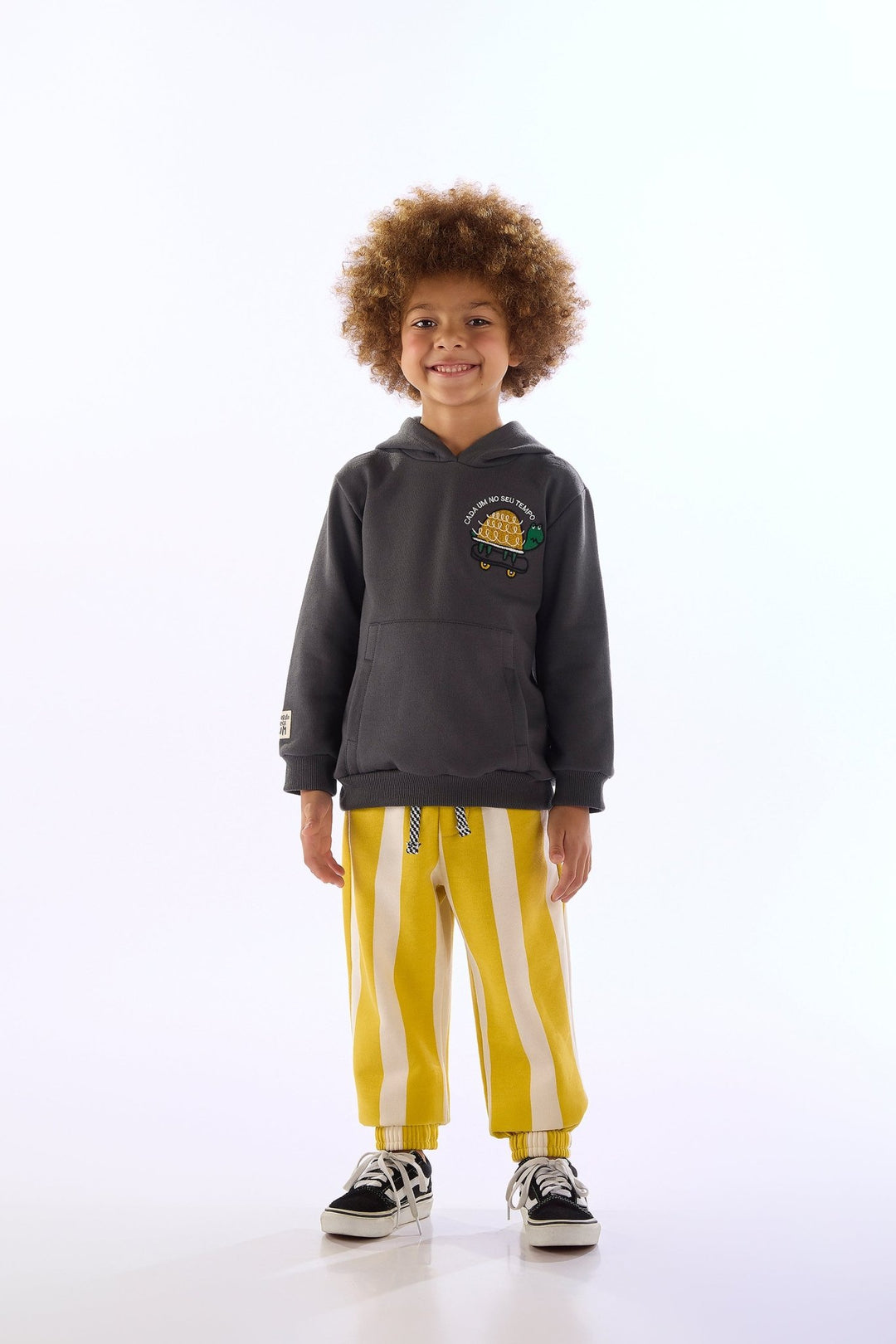 Três e Já Grey Sweatshirt & Pants Set